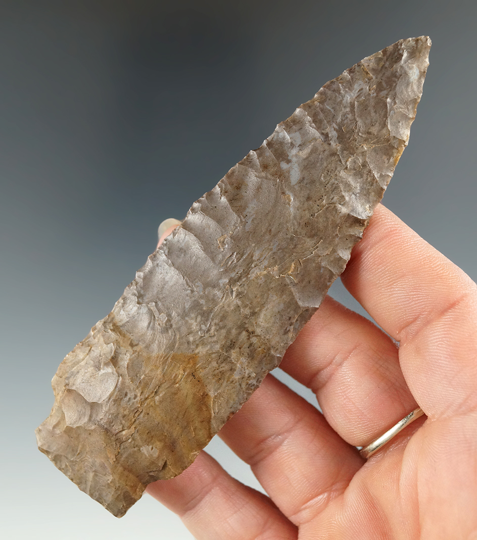 4 1/4" Paleo Stemmed Lanceolate that is nicely made from Ft. Payne Chert, found in Kentucky.