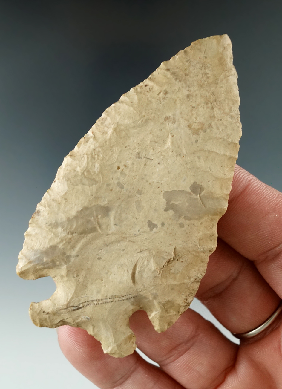 3 3/16" Archaic Cornernotch with a nicely styled base found in the Illinois area. Stermer COA.