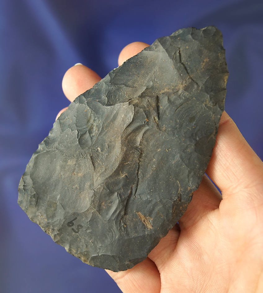 3 15/16" Coshocton Flint Blade that is well patinated in nice condition. Found in Ohio.