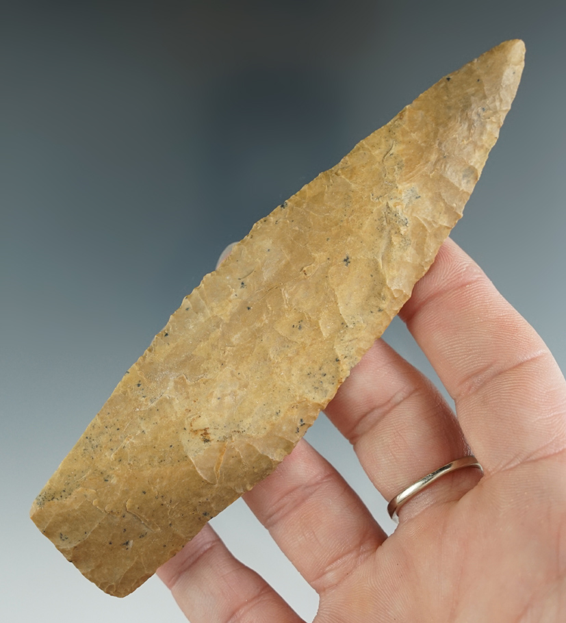 Excellent style and flaking on this 4 15/16" stemmed Lanceolate Knife found in Kentucky.