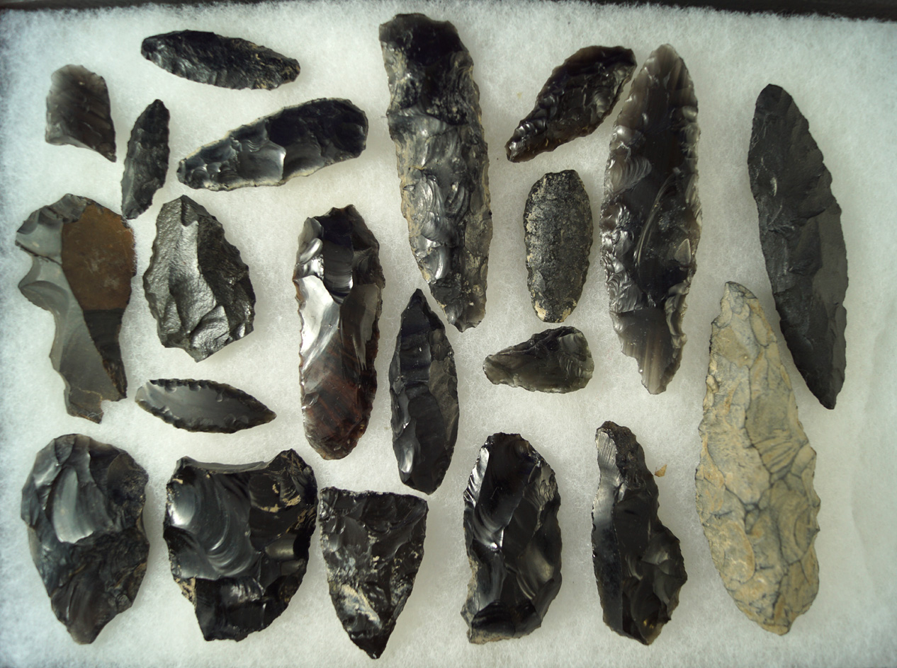 Large assortment of flaked Obsidian Knives found in the Great Basin area, largest is 3 7/8".