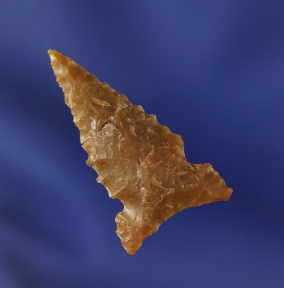 1 1/16" nicely serrated and well styled Sidenotch Gempoints. Found near the Rogue River, OR.