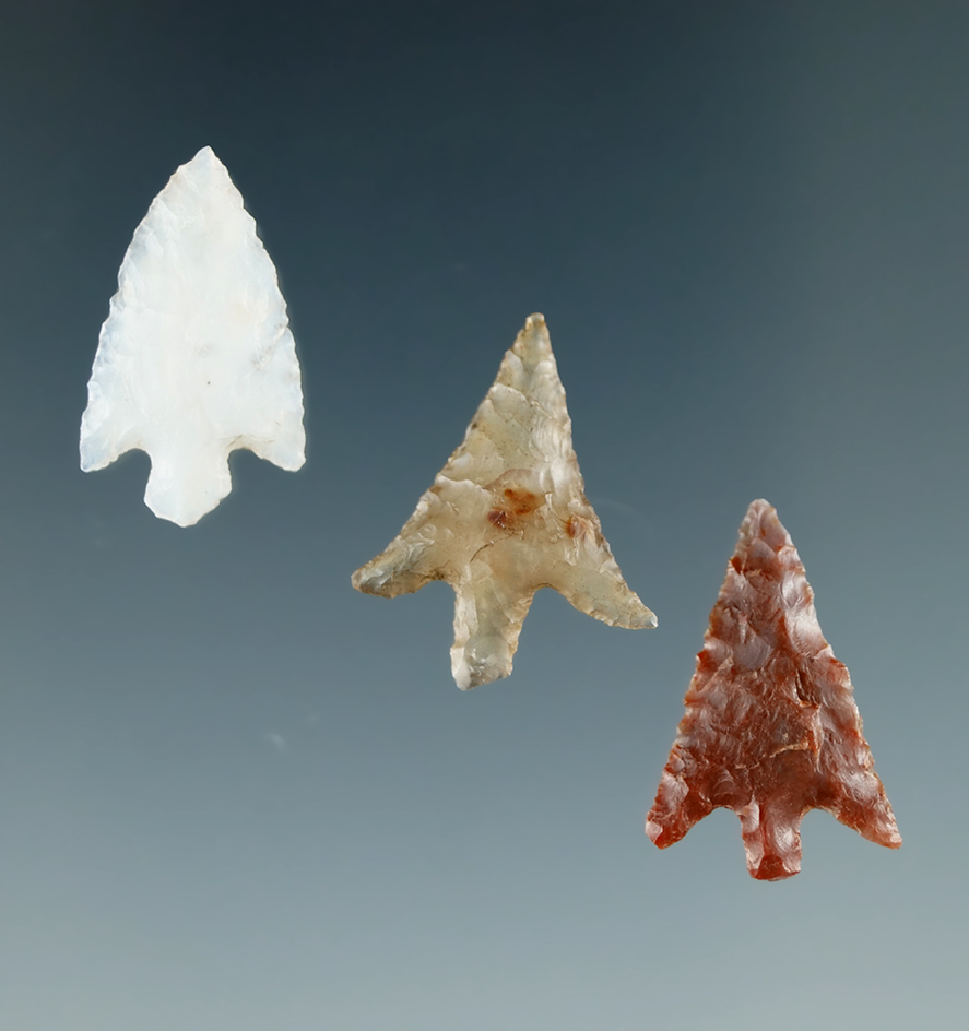Set of three well styled Columbia River Gem points, largest is 3/4".  Ex. Dewey Schmid collection.