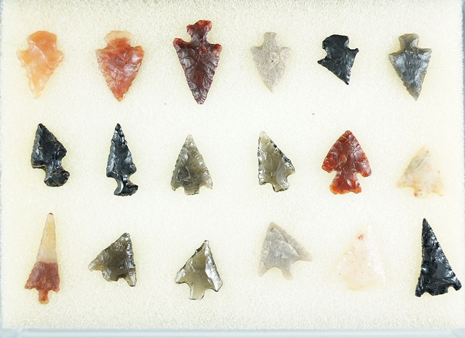 Set of 18 Columbia River Points made from various materials. Largest is 7/8".