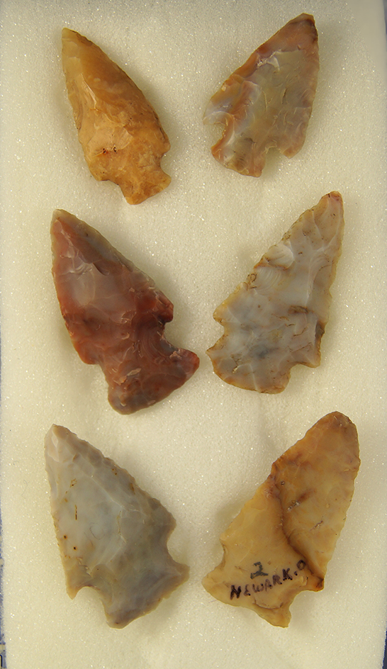 Set of 6 Flint Ridge Flint Arrowheads found in Ohio. Ex. Ron Thiebeau Collection. Largest is 2".