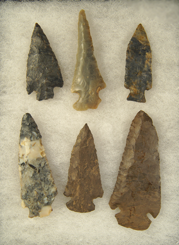 Set of 6 nice Arrowheads found in western Ohio.   Ex. Ron Thiebeau Collection. Largest is 3 9/16".