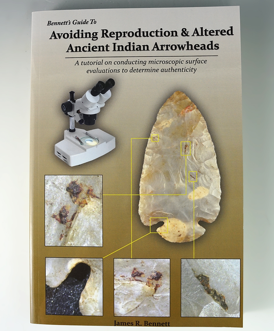 Softcover book in new condition "Avoiding reproduction and altered ancient Indian arrowheads"