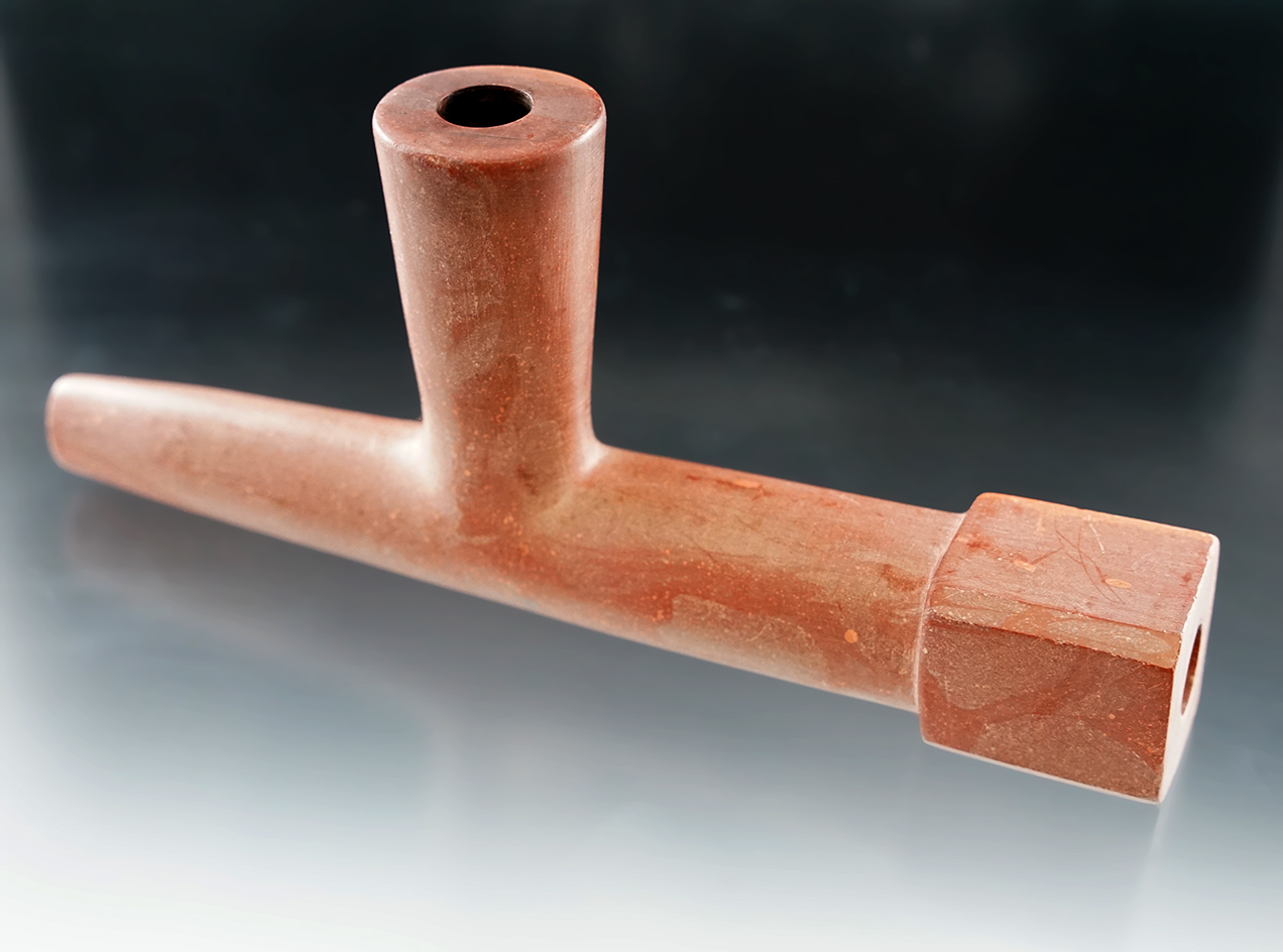 7 3/8" mid-1900s Catlinite pipe in very nice condition.