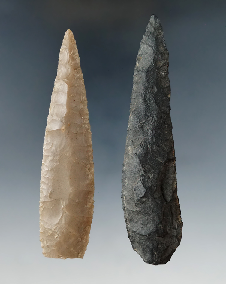 Pair of knives including a 4 1/16" Wahmuza and a 3 5/8" lanceolate style with a snapped base  found