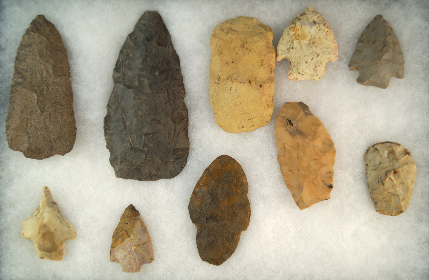 Group of 10 ancient Indian flint knives and blades found in the Midwest. Largest is 4 1/2".