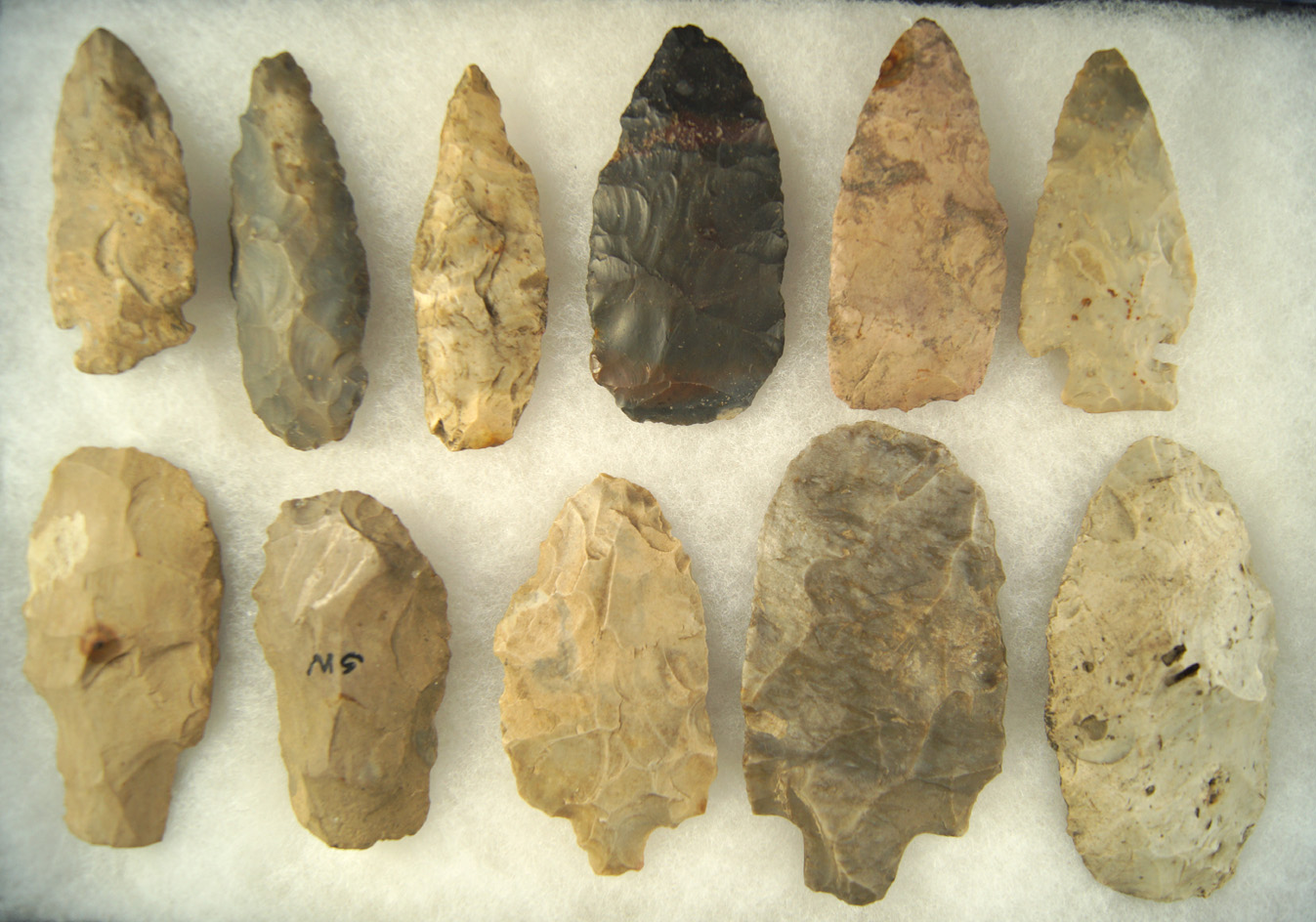 Set of 11 assorted Midwestern knives, largest is 4". Ex. Cowan Hood.