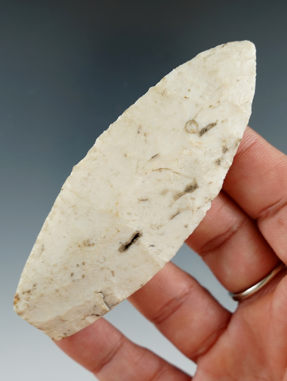 3 5/8" Agate Basin found in Knox Co., Illinois. Comes with a Rogers COA.