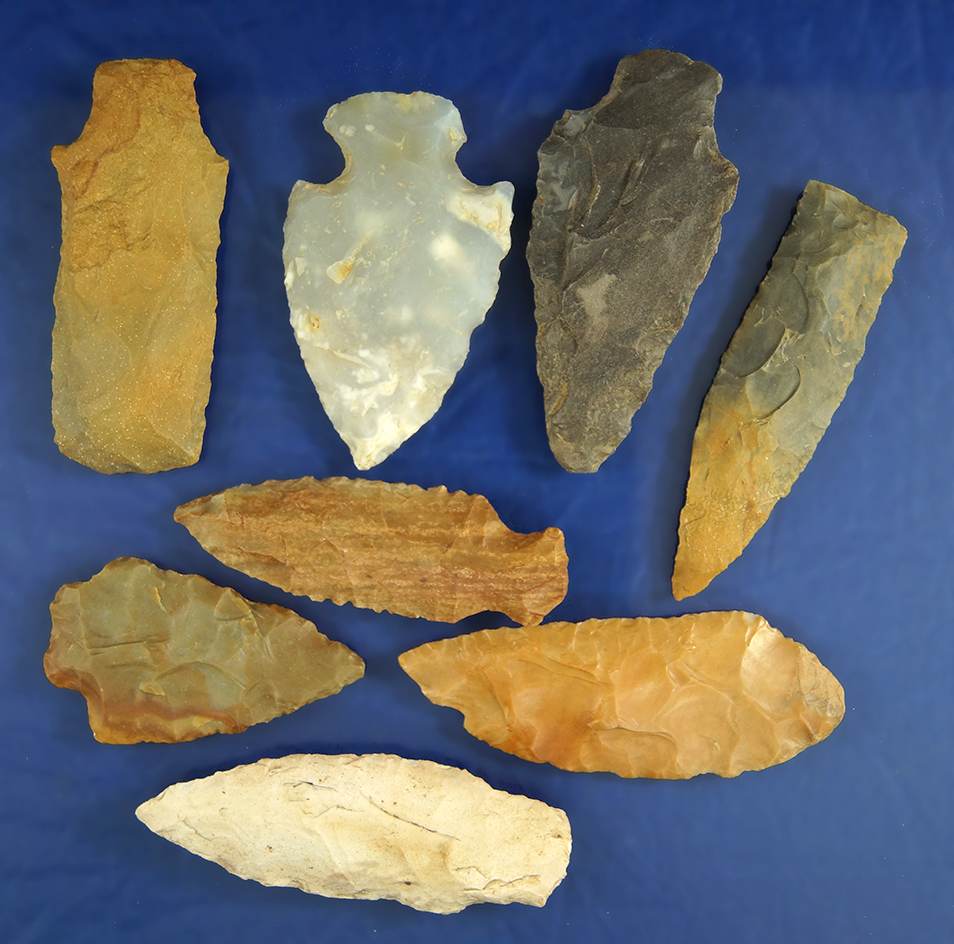 Set of eight assorted Midwestern Knives, largest is 2 3/4". Includes a beautiful Ohio Hopewell.