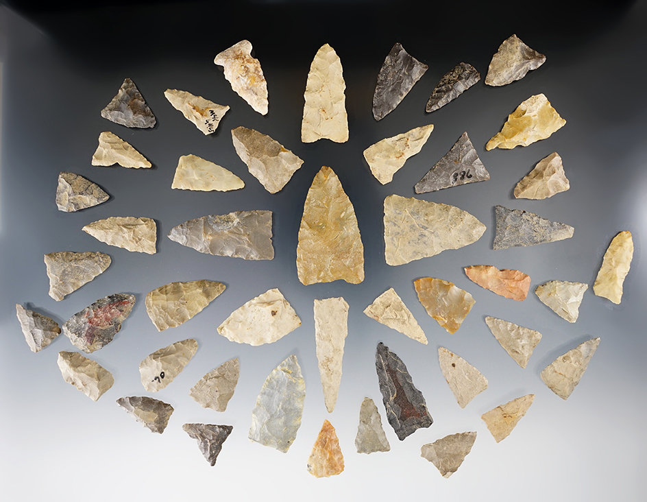 Group of 45 triangle points found in Kentucky, largest is 1 1/2".