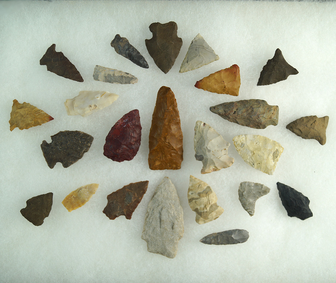 Group of 24 assorted eastern U.S. Arrowheads, largest is 2 1/4".