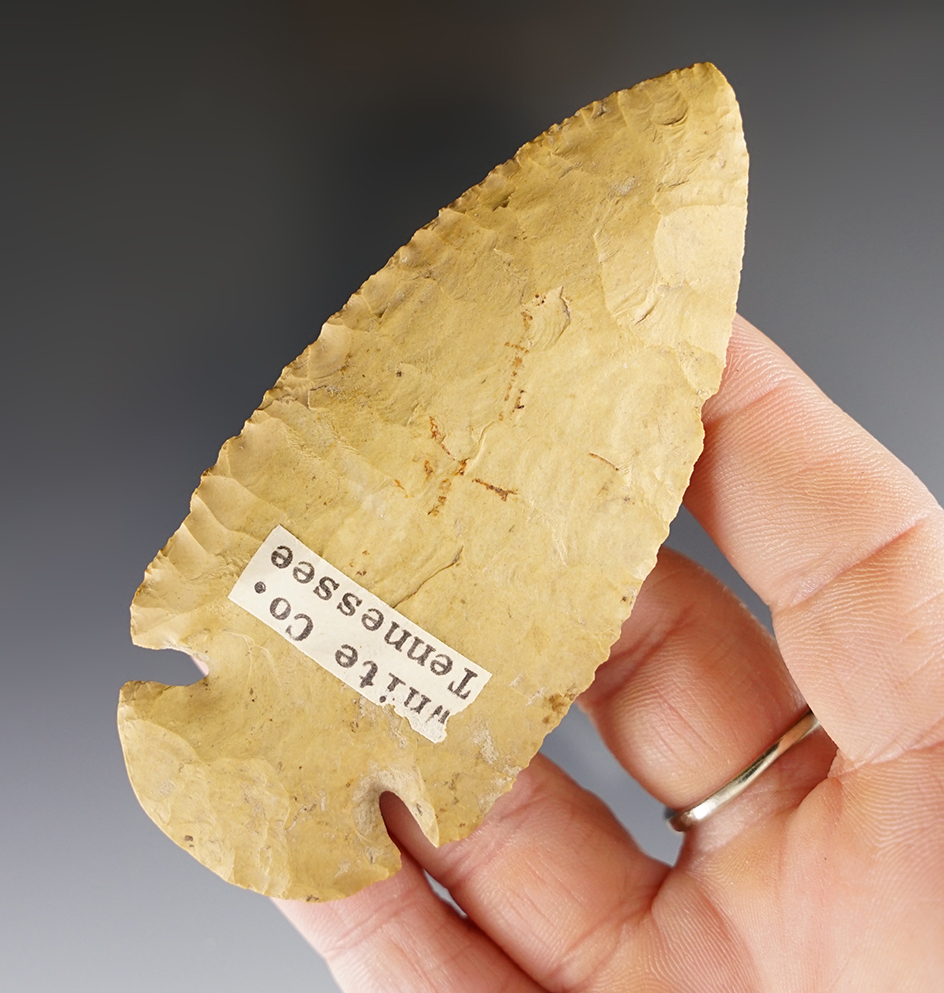 Excellent style and flaking on this 3 11/16" classic style Dovetail found in Tennessee.