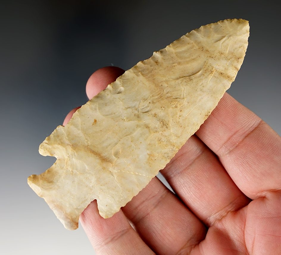 4 1/16" Knobbed Hardin made from attractive material and found in Illinois.