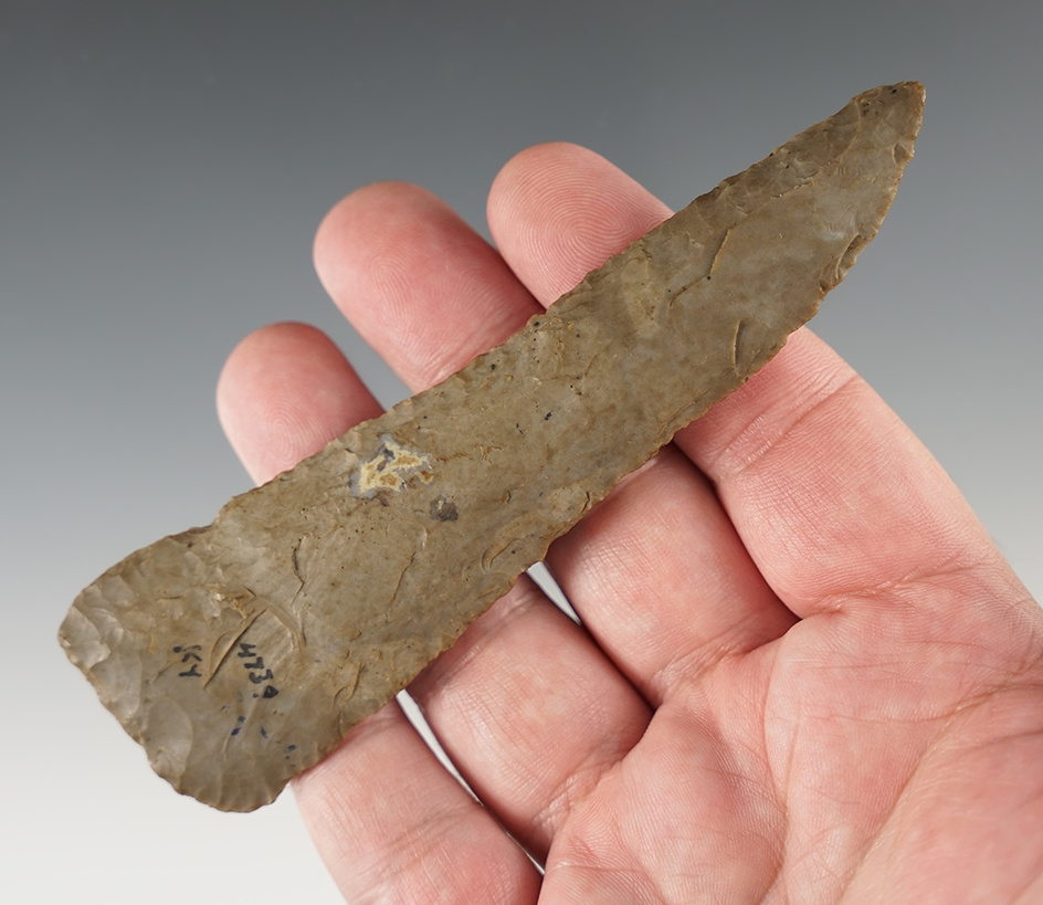 Excellent style on this nicely beveled 4 7/8" Knife found in Kentucky.