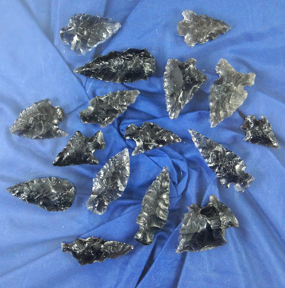 Group of 15 assorted Obsidian Arrowheads found in Oregon, largest is 1 1/8".