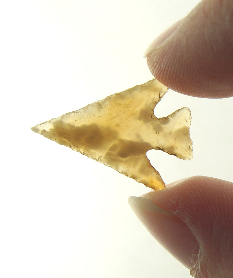 7/8" highly translucent Agate Columbia Plateau that is very thin and well flaked found in Oregon