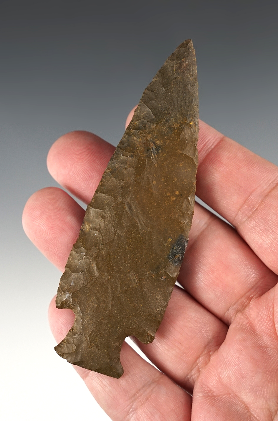 3 7/8" Baker's Creek that is nicely made from attractive Dover Flint found in Greene Co., Illinois.