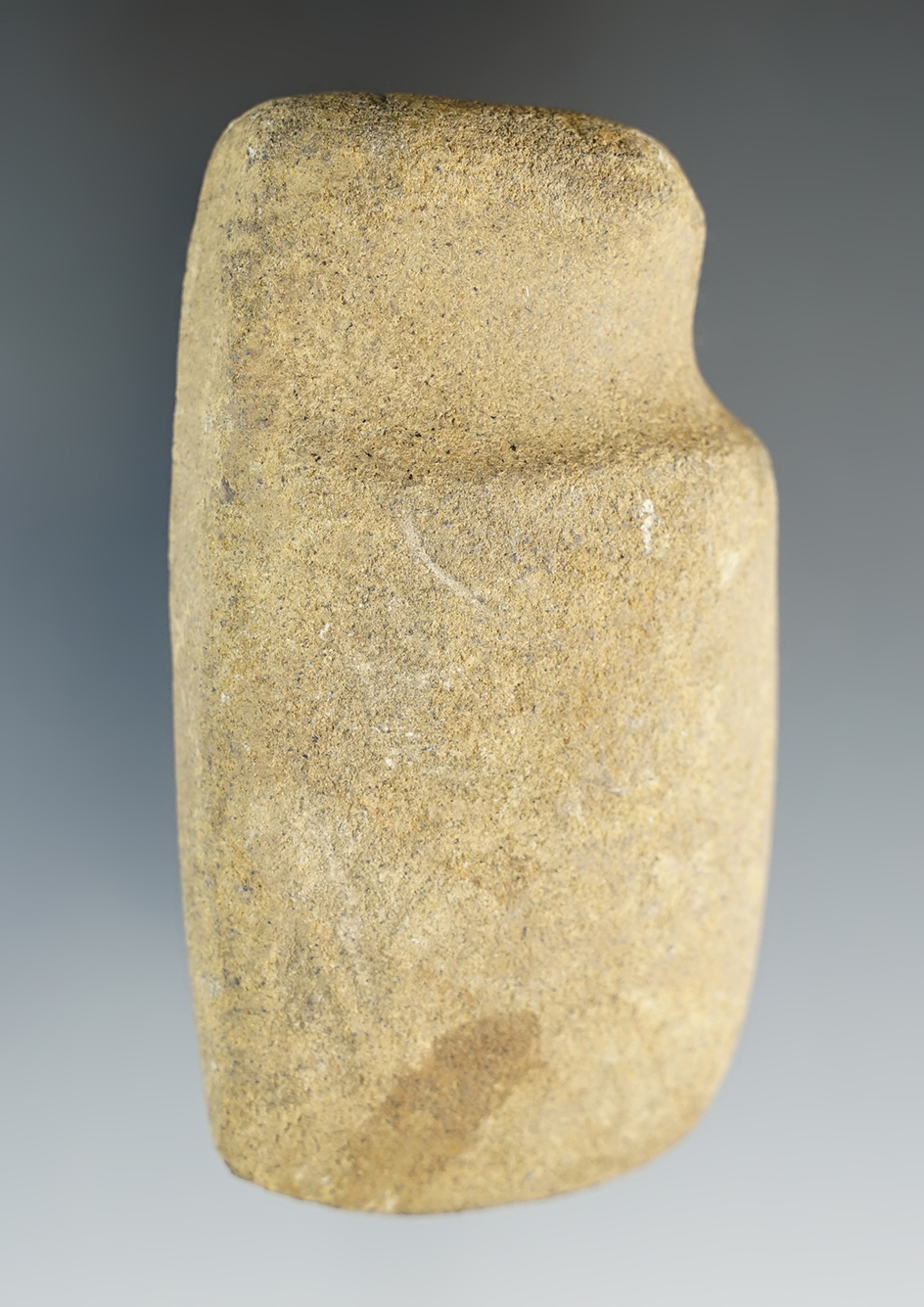 Well made 3 3/16" long 3/4 Grooved Axe that is in great condition.