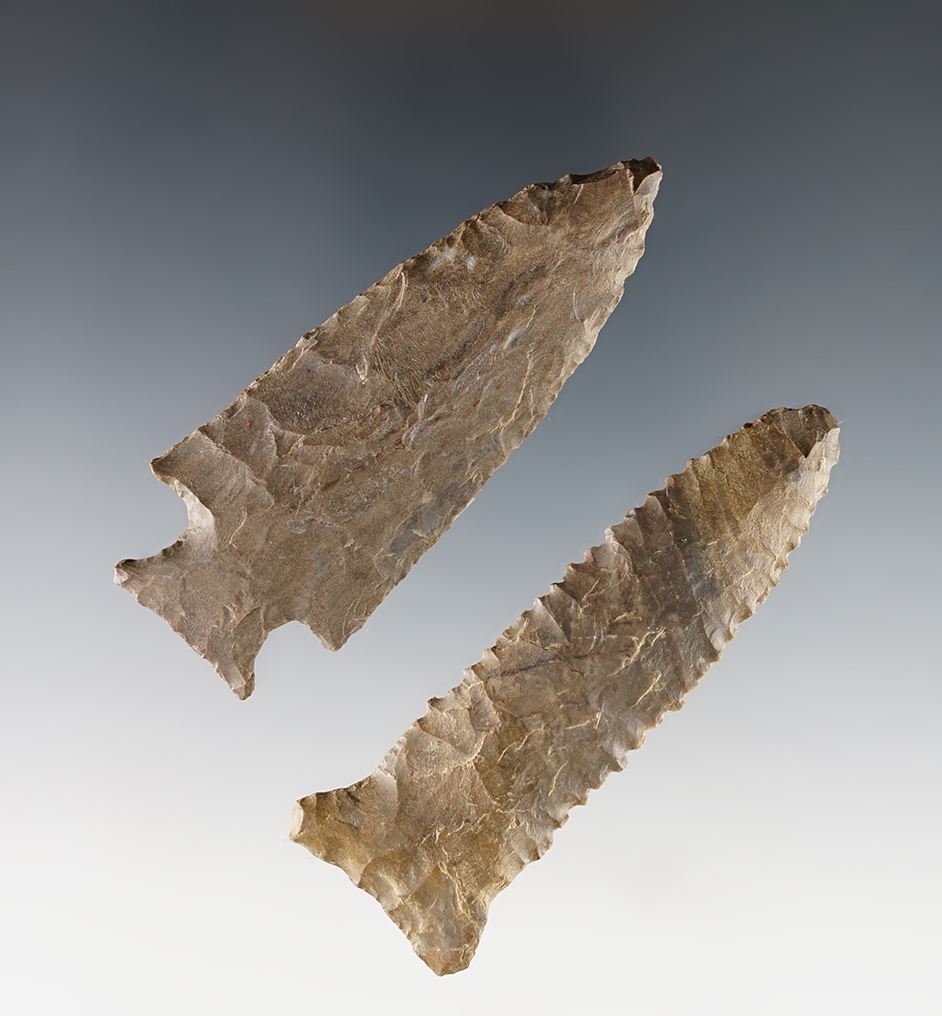 Pair of Tennessee points with minor modern tip rechipping on both. The largest is 3". From the collection of the late Walt McIntyre. 