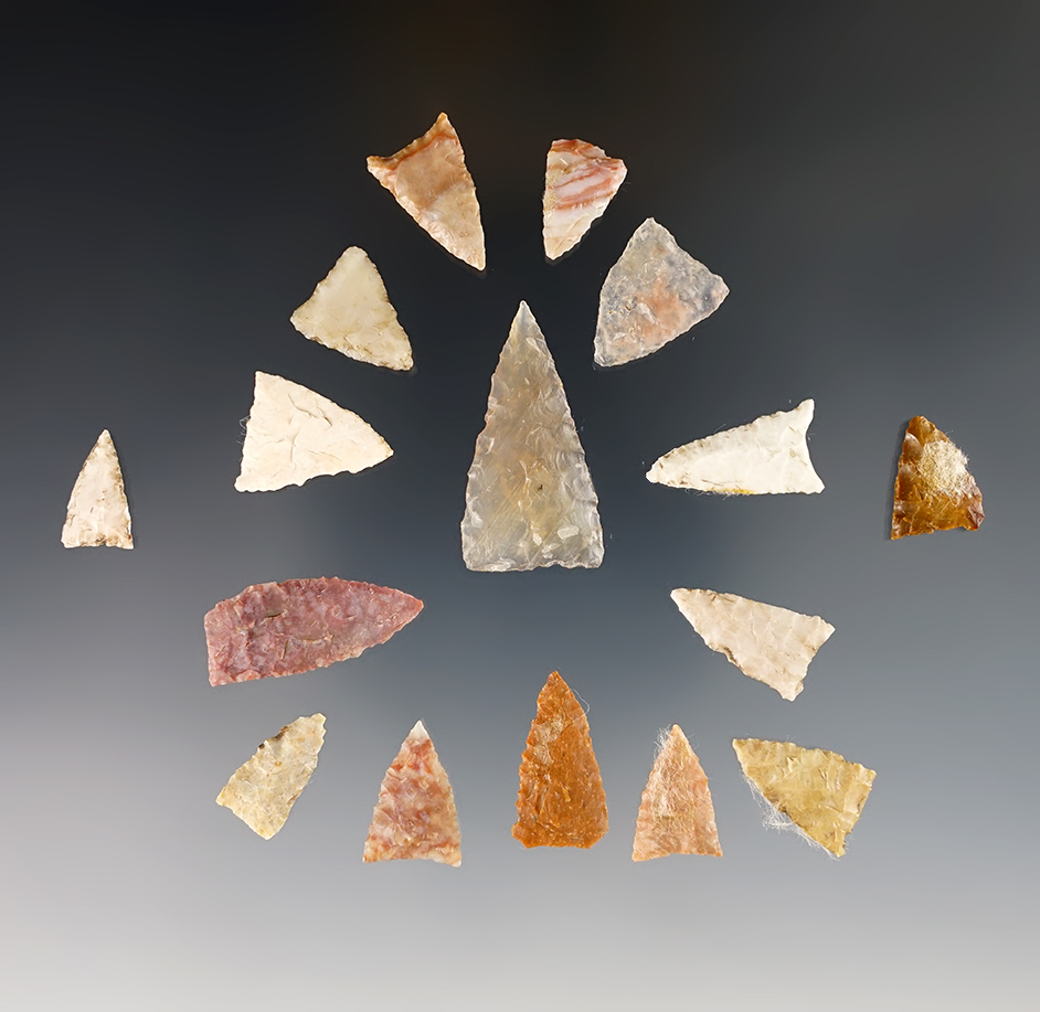 Set of 16 Plains Triangles in good condition. The largest is 1 5/16".